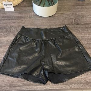 Commando Faux Leather Relaxed shorts